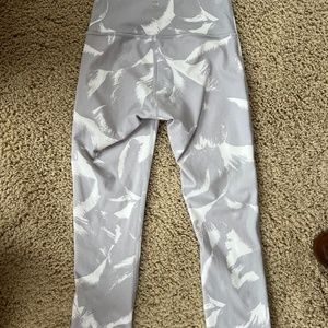 Lululemon leggings Gray and White 2